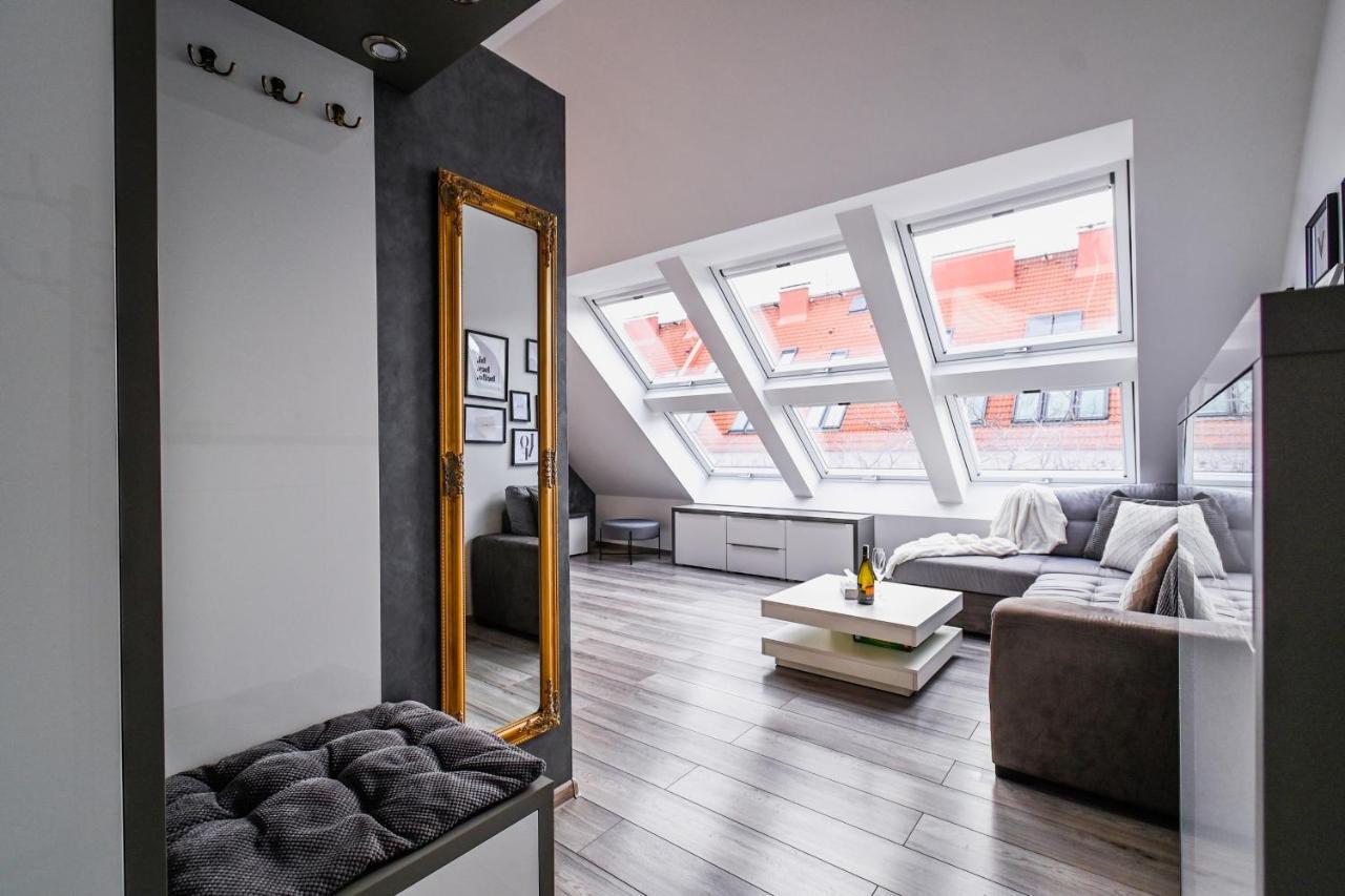 Luxury Apartment In The City Center 布拉迪斯拉发 外观 照片